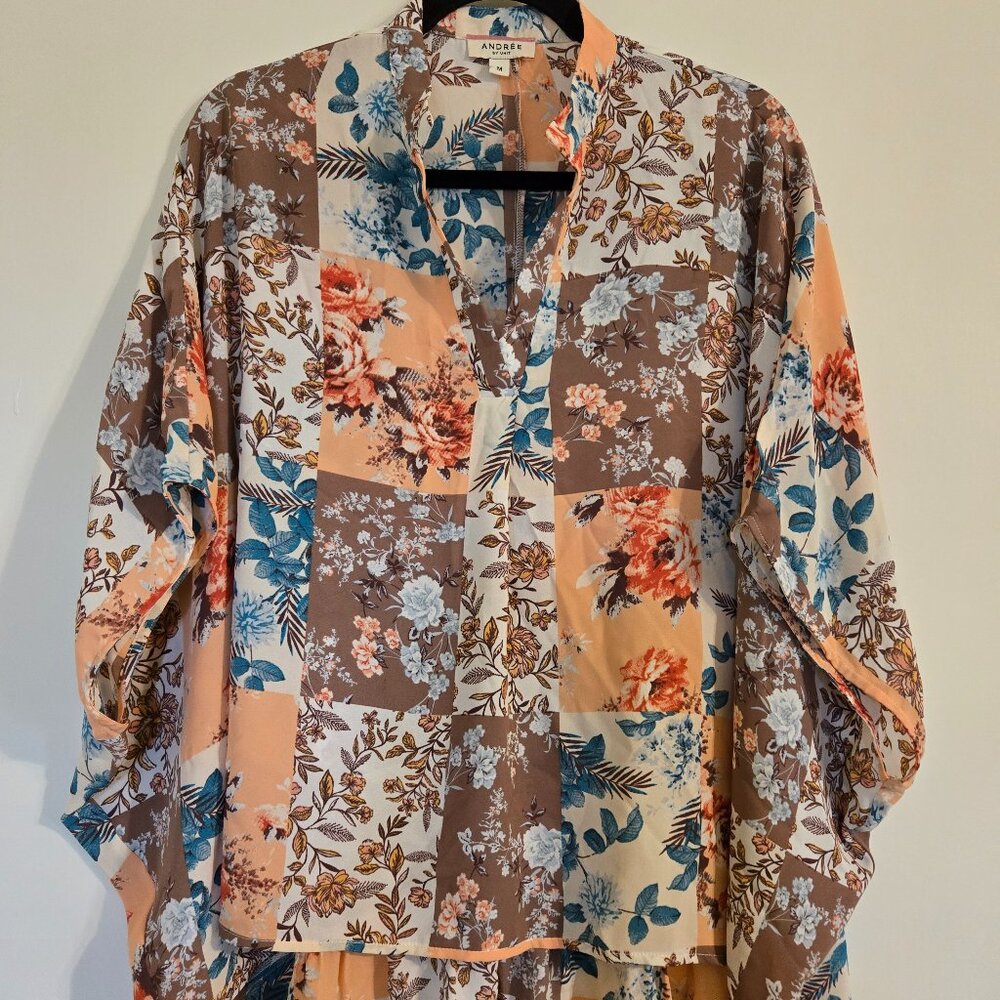 Andree by Unite Flowy Floral Top